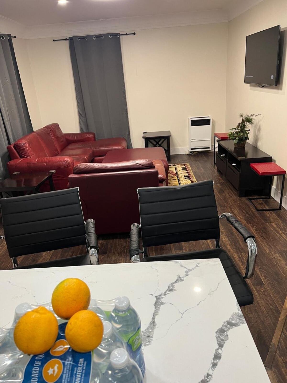 Beautiful 2-bedroom Downstairs Unit By Lax, Sofi, Bmo, Usc Apartment *